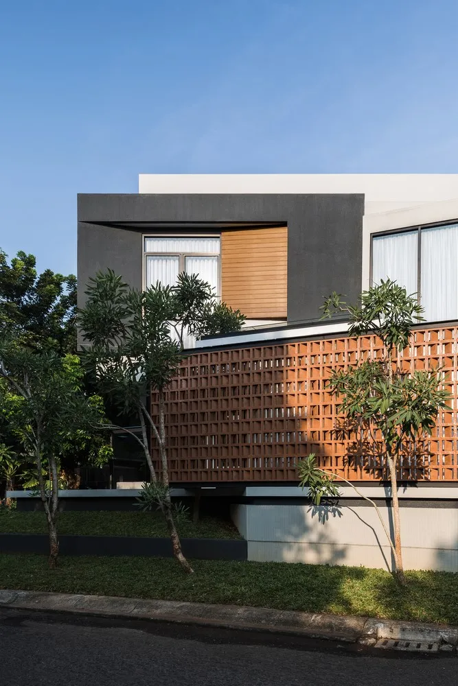 Curved Standalone House by Phidias Indonesia in Indonesia