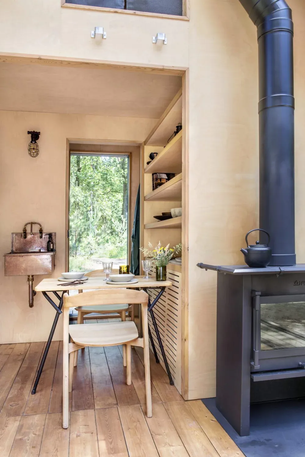 梦幻木质玻璃开放式观景小屋