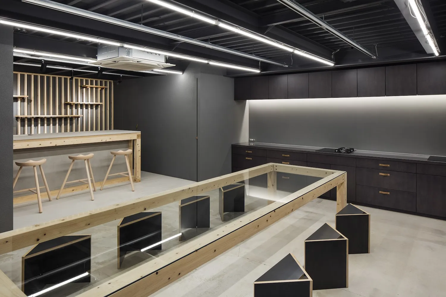 DDAA设计的多彩住宅，位于日本东京都港区