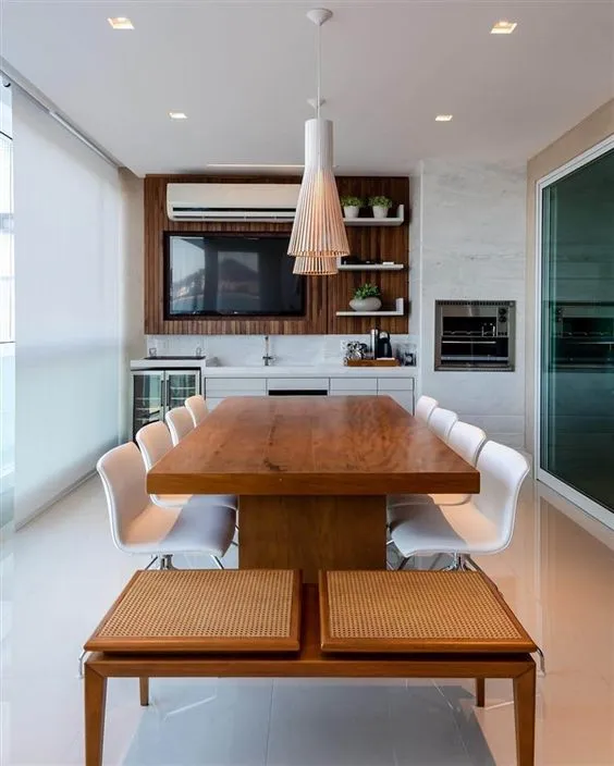 Großer gastronomischer Balkon: Ideen und Projekte mit Fotos