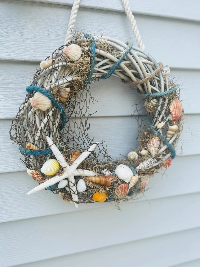 14. Starfish, Driftwood and Wooden Shell Wreath