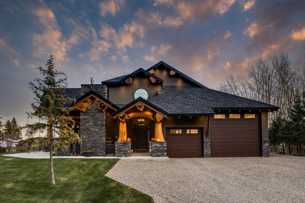 3. Дом под деревом