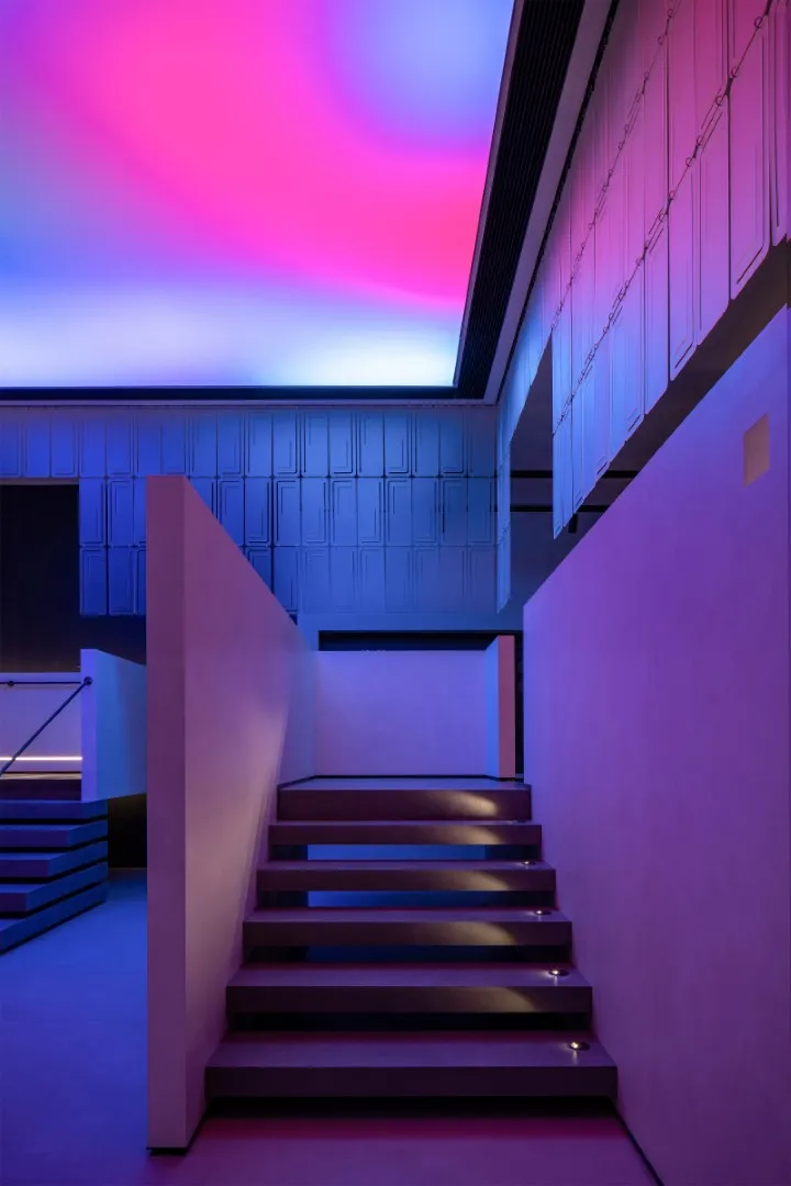 Штаб-квартира LITEX SURFACE від JUMGO CREATIVE: Флагманський магазин, що поєднує ідентичність бренду з експериментальним дизайном