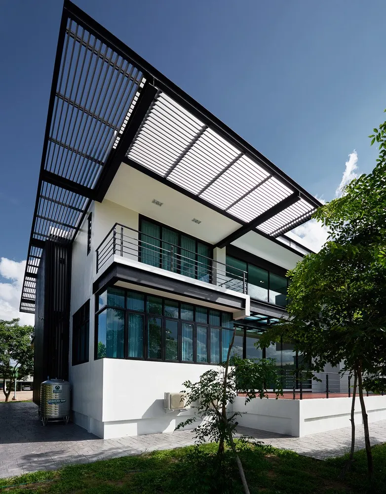 Sute Architect设计的K. Por住宅位于泰国坦巴永约帕府 Sute Architect设计的K. Por住宅位于泰国坦巴永约帕府