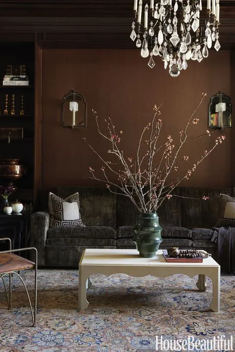Tips for Using Brown Wall Color in Decoration