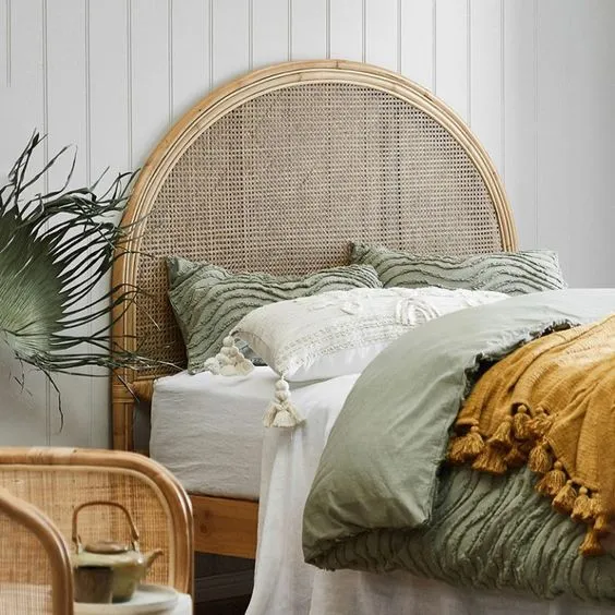 Relaxing and Stylish Green Bed for Bedroom