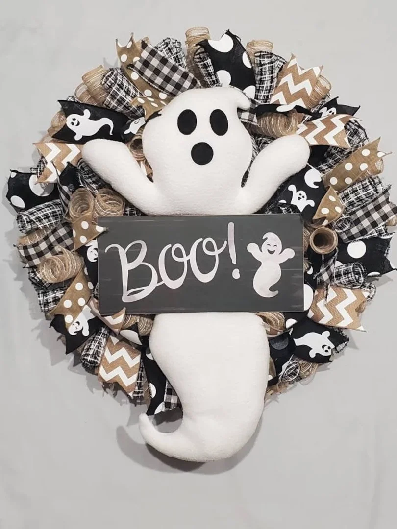 11. Guirnalda de granjero fantasma de Halloween