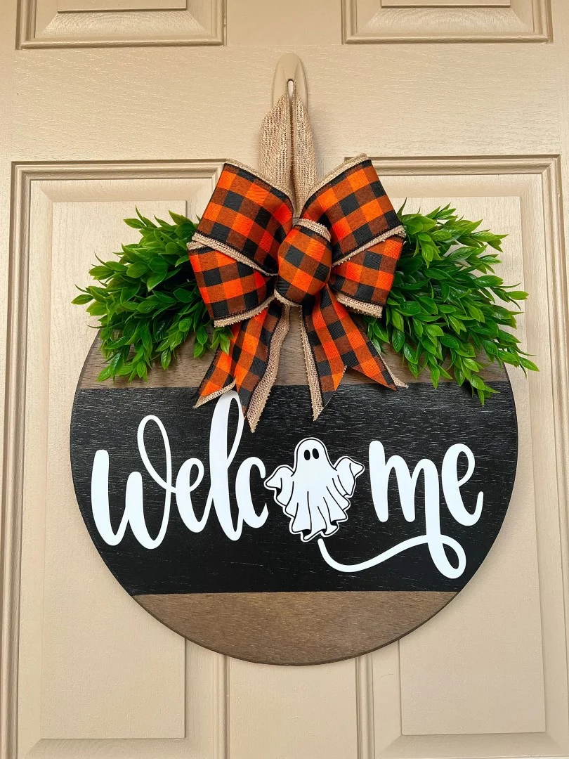 15. Decoración de puerta de Halloween