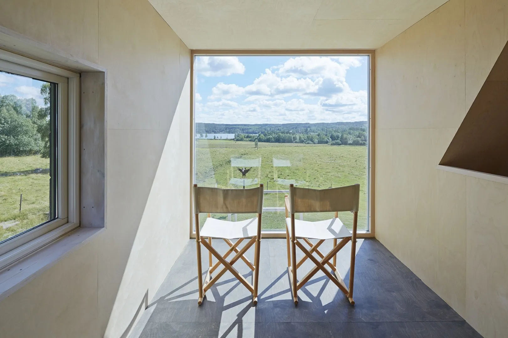 Summer Cabin in Dalarna by Leo Kvarsebo in Sweden