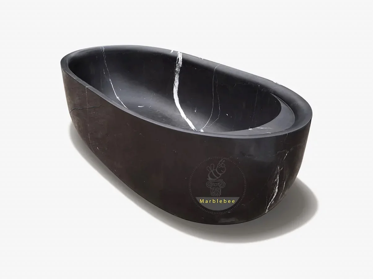 2022年潮流：适合大中小浴室的石材浴缸