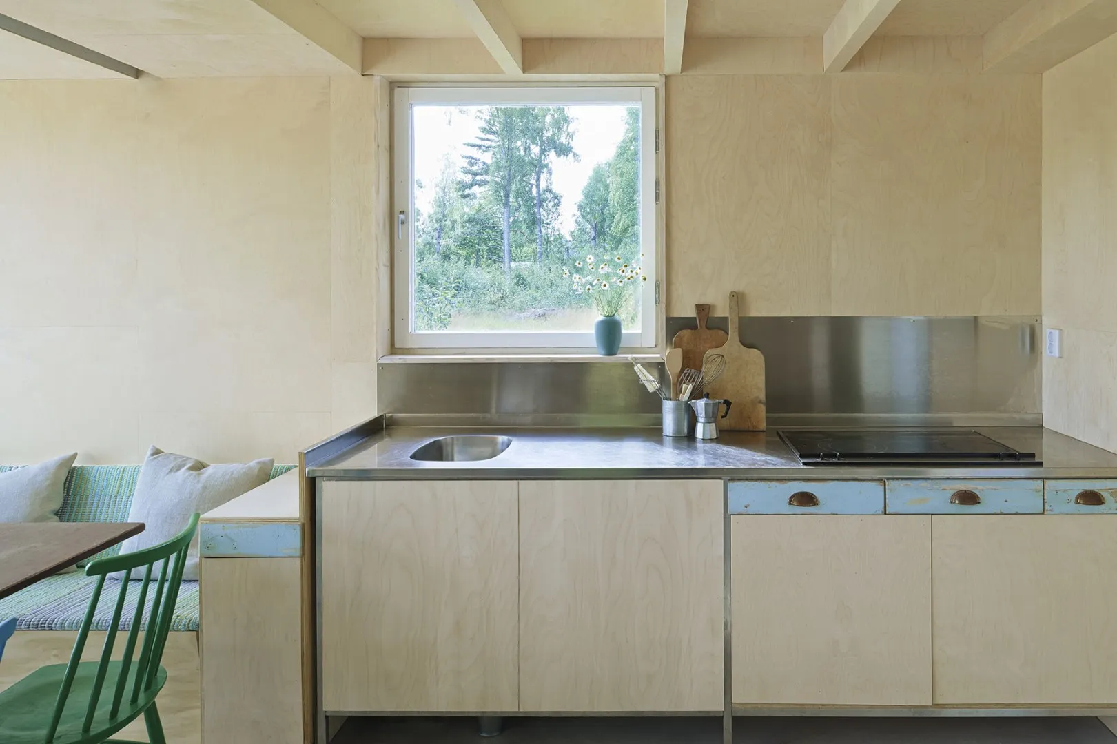 Summer Cabin in Dalarna by Leo Kvarsebo in Sweden