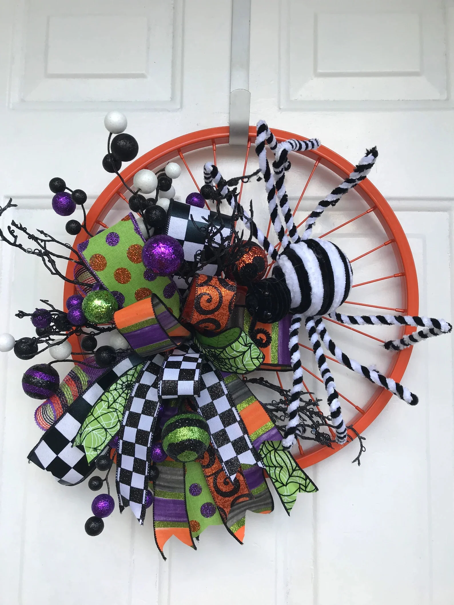 7. 万圣节蜘蛛花环