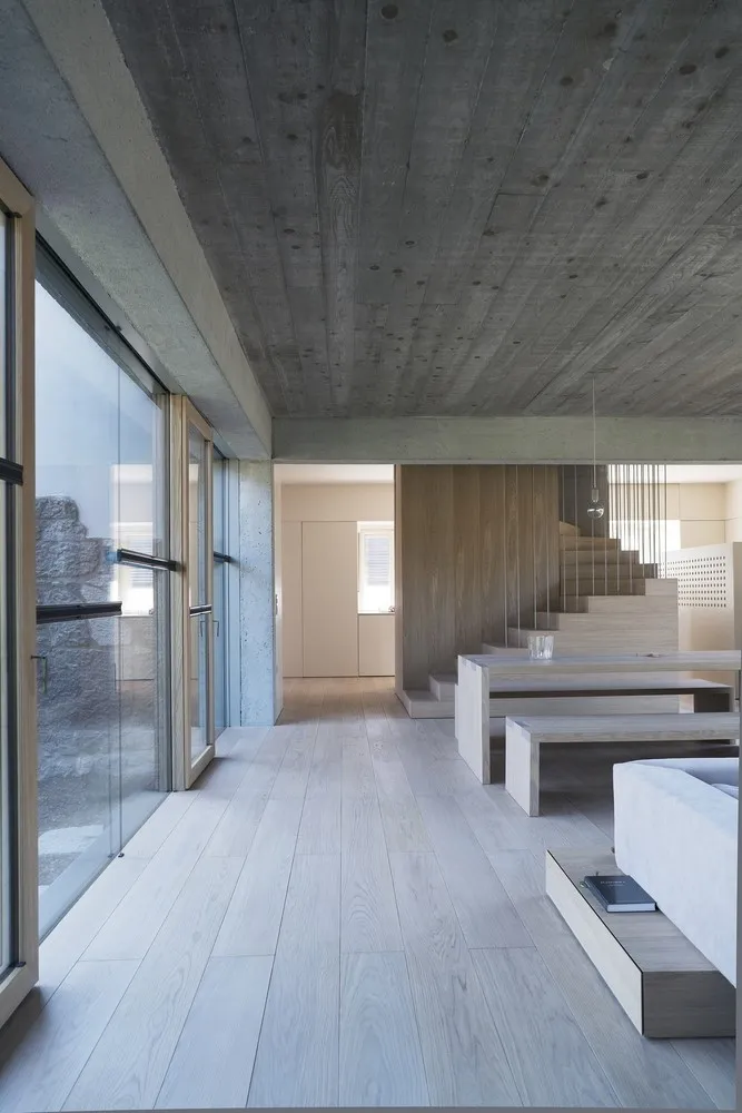 OFIS Architects设计的3SHOEBOX House位于斯洛文尼亚卢布尔雅那