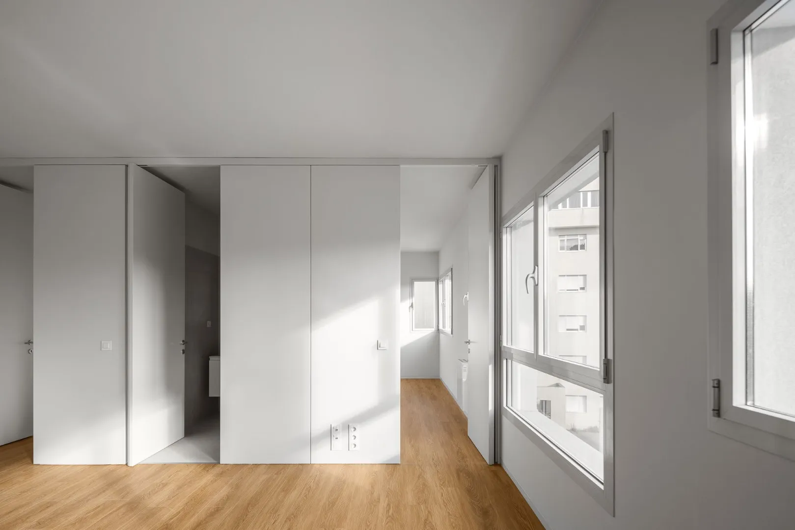 Нова Рио Хаусинг в Португалии - два корпуса, которые взаимодействуют друг с другом Нова Рио Хаусинг в Португалии - два корпуса, которые взаимодействуют друг с другом