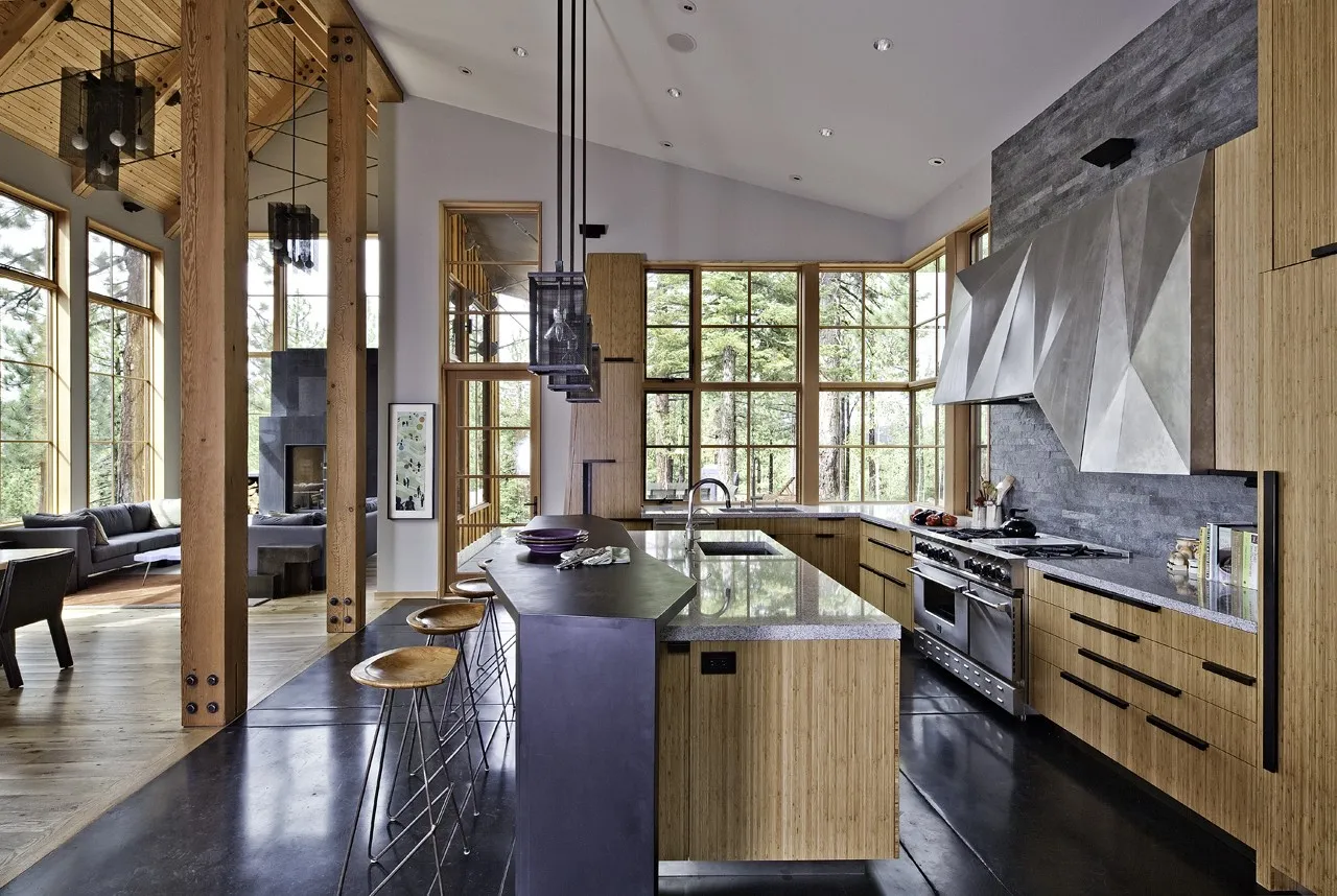 Haus am Tahoe-Ufer von WA Design Inc in Nevada, USA