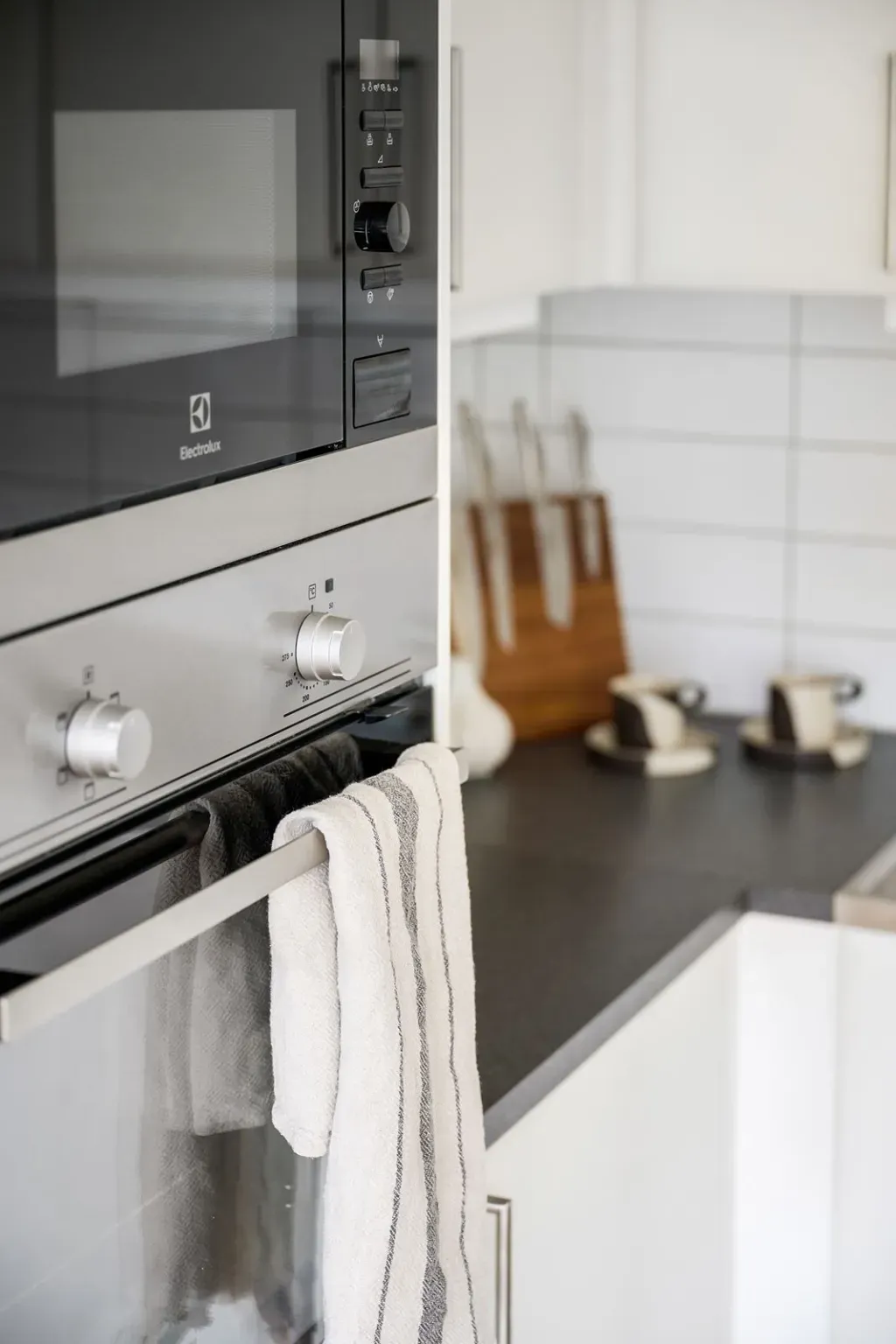 Seasonal Black and White Monochrome Decorating