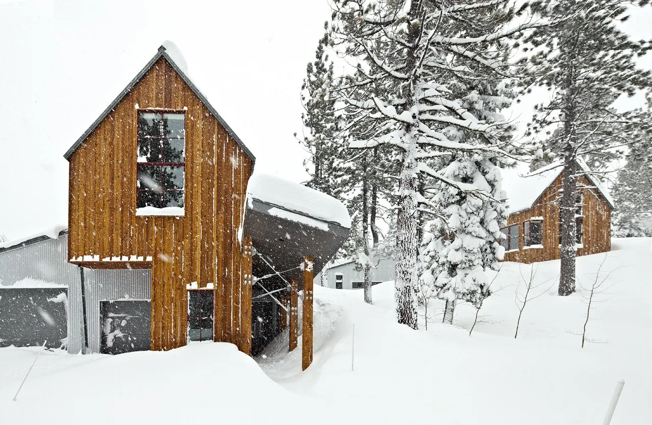 Haus am Tahoe-Ufer von WA Design Inc in Nevada, USA