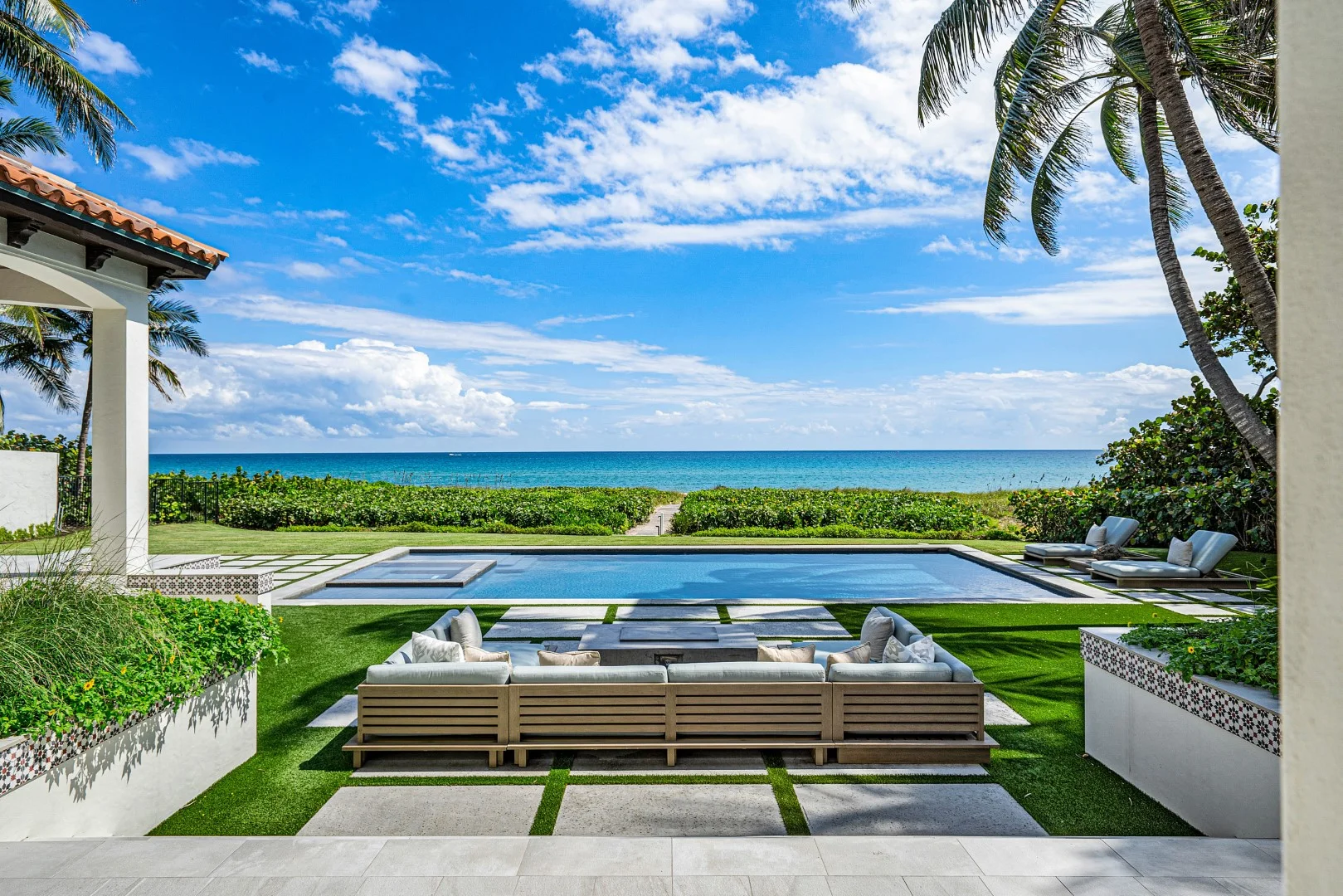 5. Gulfstream 海洋泳池