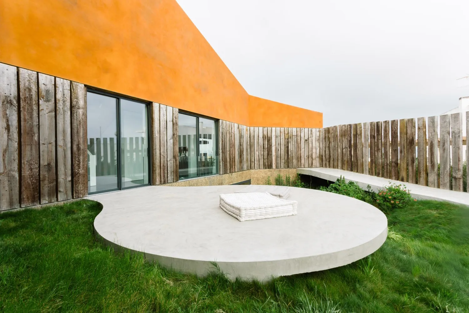 葡萄牙托雷斯-韦德拉尔的Varatojo住宅，由Atelier Data设计