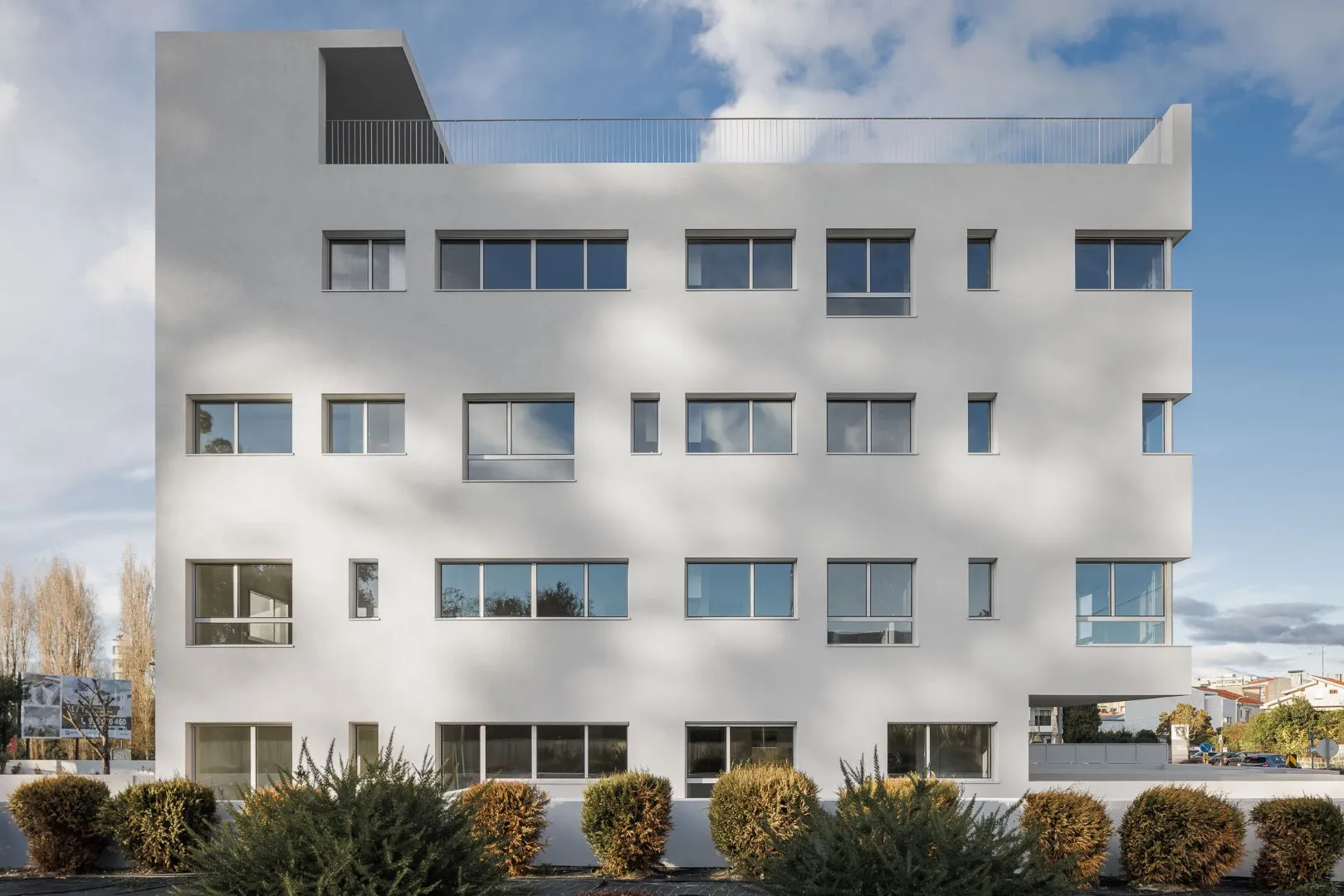 Нова Рио Хаусинг в Португалии - два корпуса, которые взаимодействуют друг с другом Нова Рио Хаусинг в Португалии - два корпуса, которые взаимодействуют друг с другом