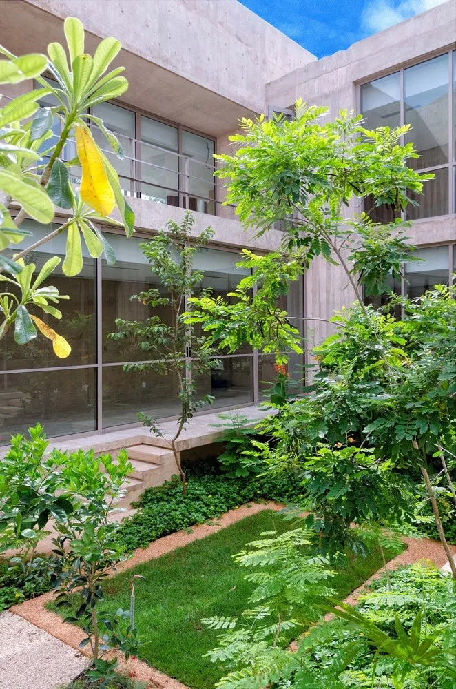 墨西哥坎昆的家由弗朗西斯科·埃利亚斯工作室设计