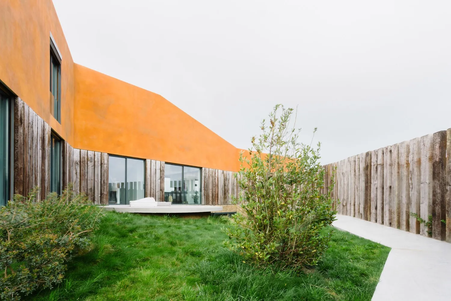 葡萄牙托雷斯-韦德拉尔的Varatojo住宅，由Atelier Data设计