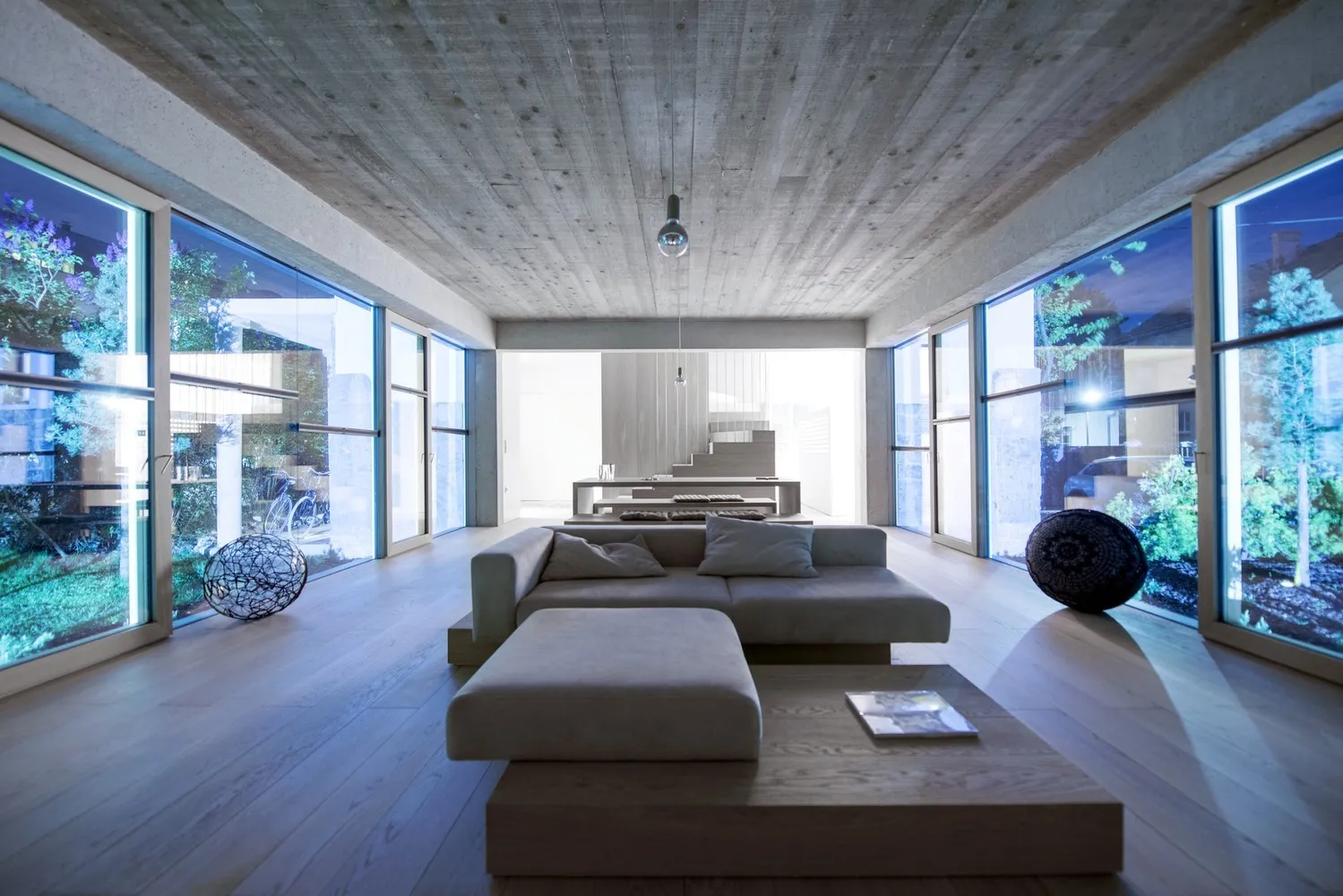 OFIS Architects设计的3SHOEBOX House位于斯洛文尼亚卢布尔雅那