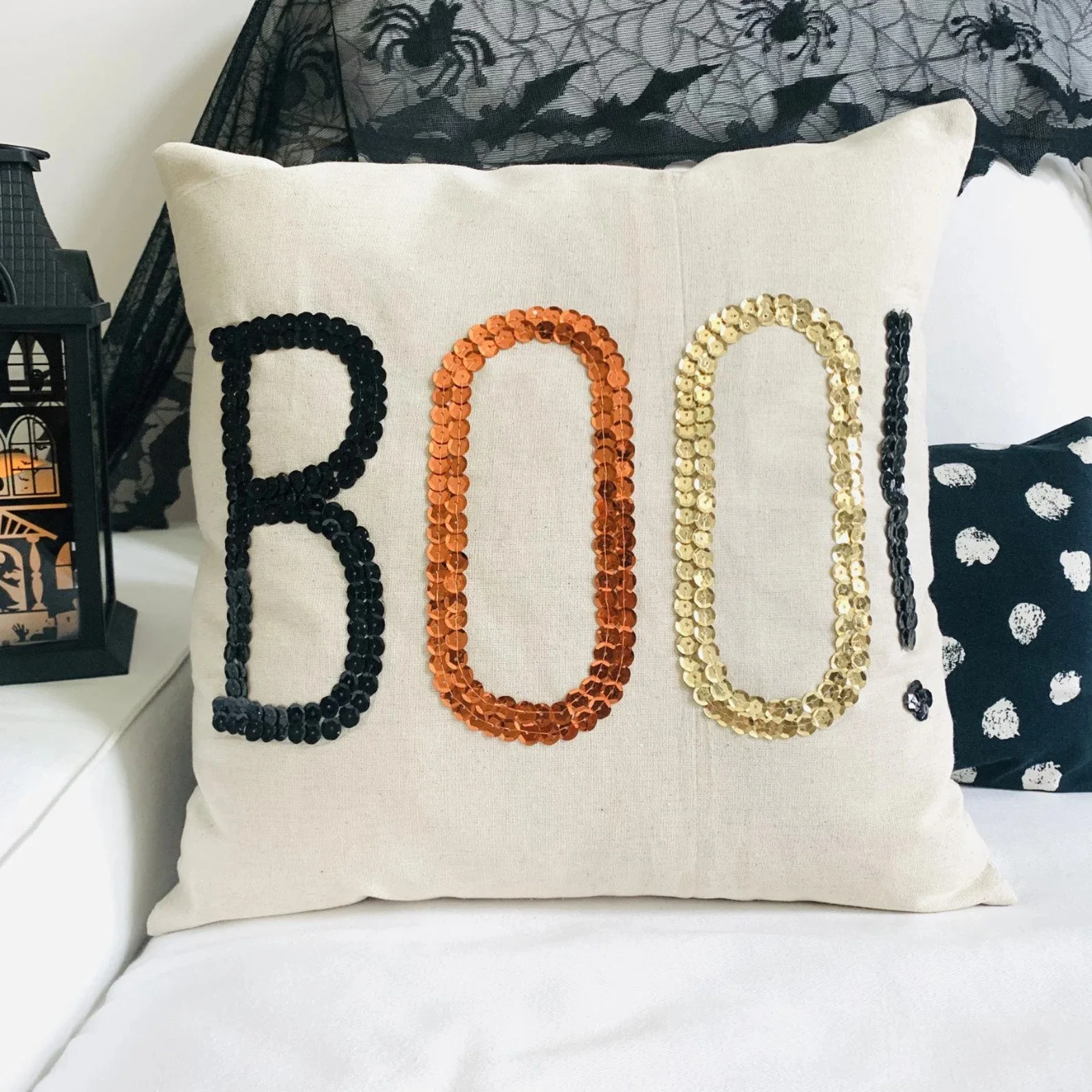 17. 珍珠装饰枕头