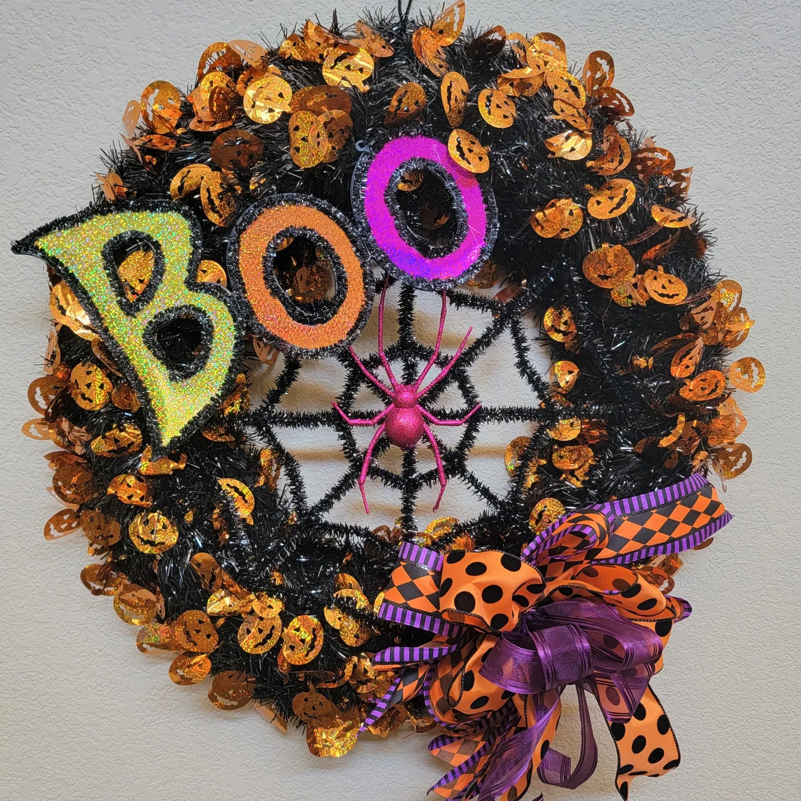 13. 万圣节蜘蛛网装饰黑蜘蛛