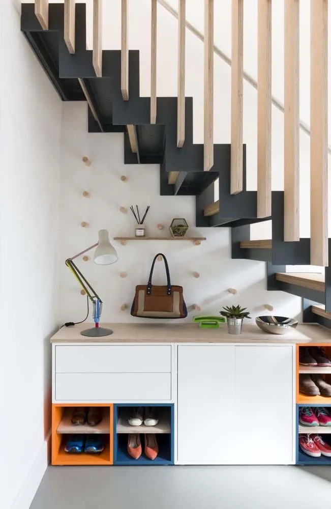 Ideas for a Great Wardrobe Under the Stairs