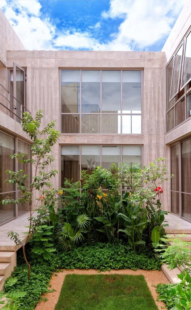 墨西哥坎昆的家由弗朗西斯科·埃利亚斯工作室设计