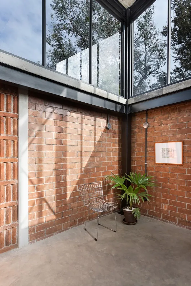 Little Quinn House by Taller ACÁ in Guatemala