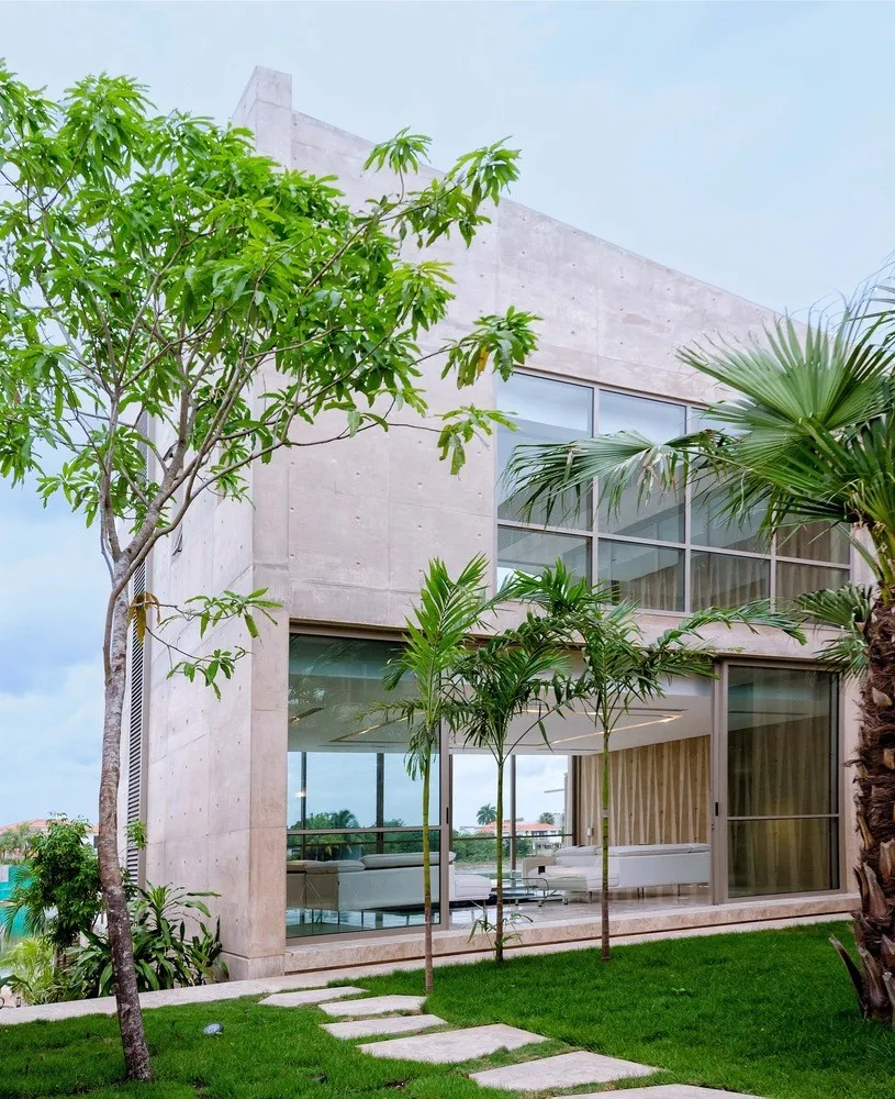墨西哥坎昆的家由弗朗西斯科·埃利亚斯工作室设计