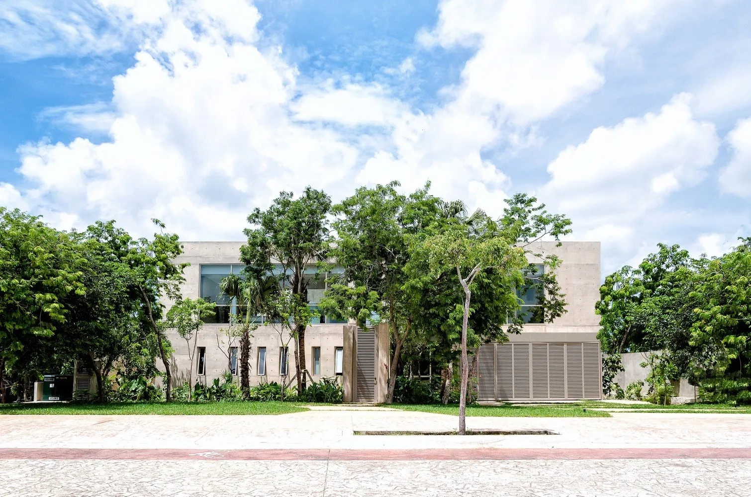 墨西哥坎昆的家由弗朗西斯科·埃利亚斯工作室设计