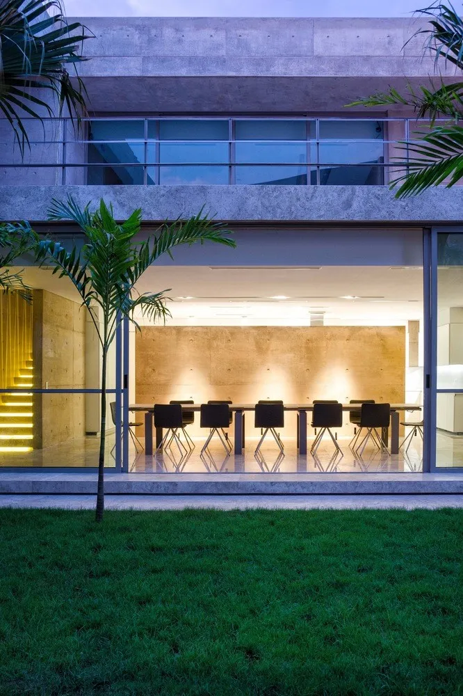 墨西哥坎昆的家由弗朗西斯科·埃利亚斯工作室设计