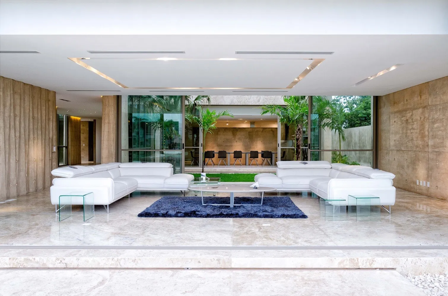 墨西哥坎昆的家由弗朗西斯科·埃利亚斯工作室设计