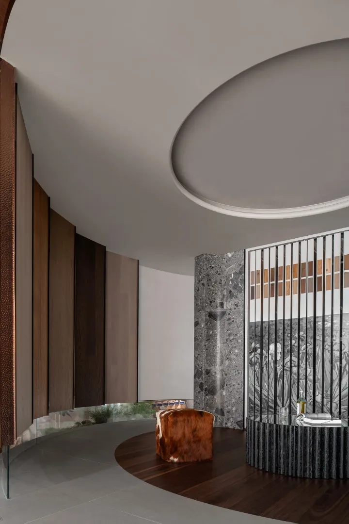 Гігантський виставковий зал на підлозі від DHB Design у Ченду, Китай Гігантський виставковий зал на підлозі від DHB Design у Ченду, Китай