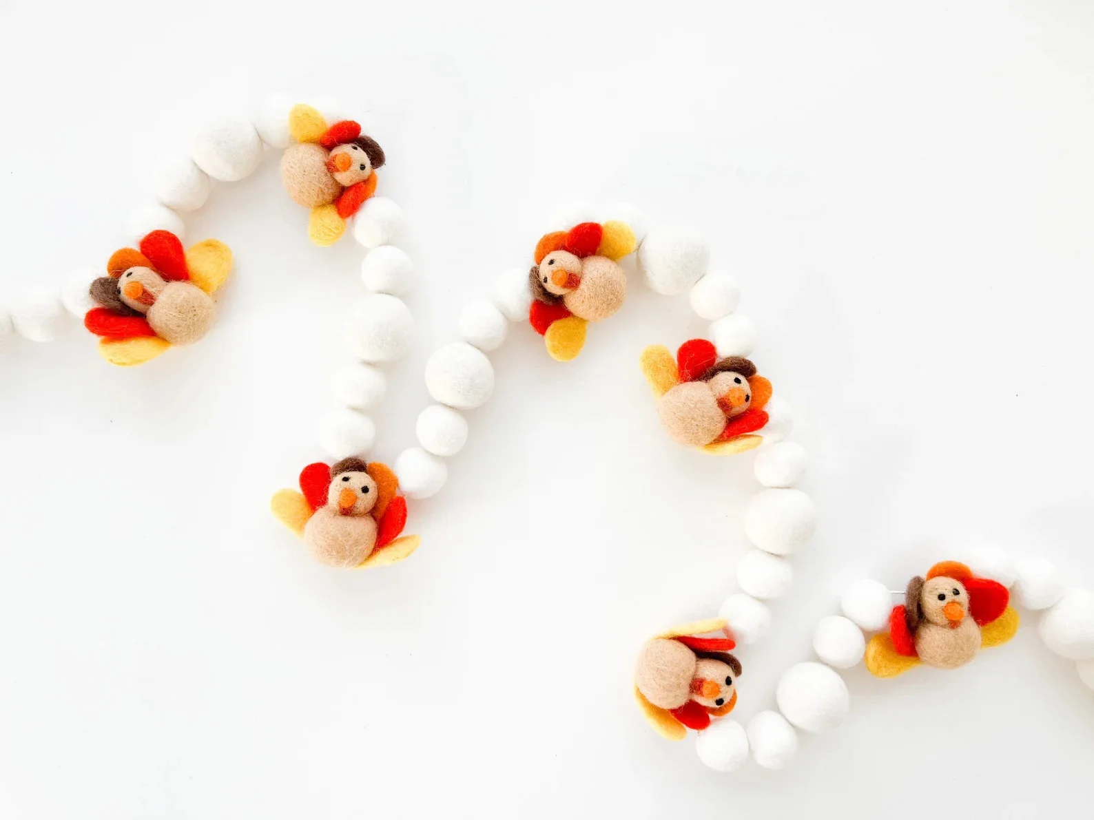 7. Einfache Felt-Lichterkette mit Truthahn