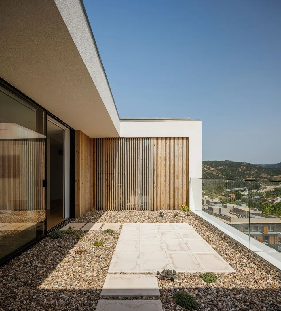 Дом JC от архитектора Марио Альвеса в Коймбре, Португалия Дом JC от архитектора Марио Альвеса в Коймбре, Португалия