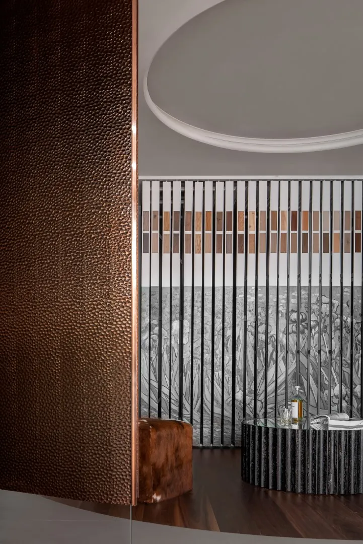 Гігантський виставковий зал на підлозі від DHB Design у Ченду, Китай Гігантський виставковий зал на підлозі від DHB Design у Ченду, Китай