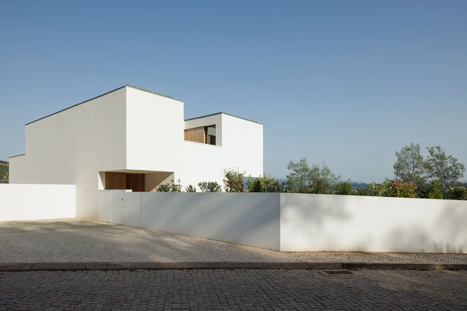 Дом JC от архитектора Марио Альвеса в Коймбре, Португалия Дом JC от архитектора Марио Альвеса в Коймбре, Португалия