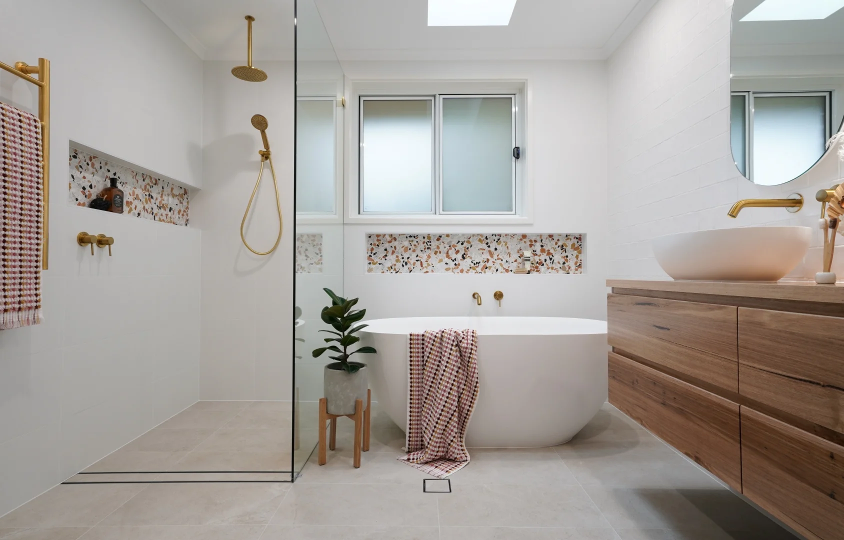 6. 斯堪的纳维亚浴室翻新