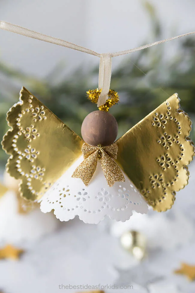 14. Decoraciones en forma de ángel