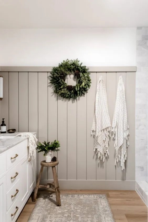 BEST IDEAS AND SOLUTIONS FOR BATHROOM DECORATION FOR CHRISTMAS