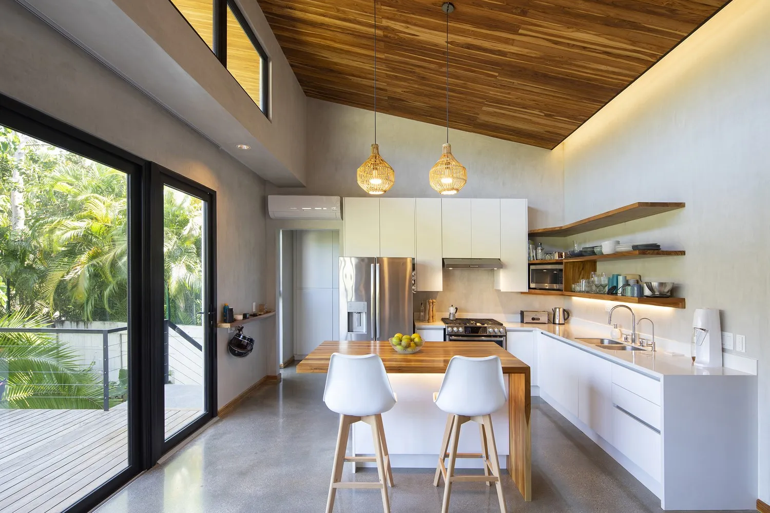 哥斯达黎加诺萨尔的MARU之家由LOOP Design Studio设计