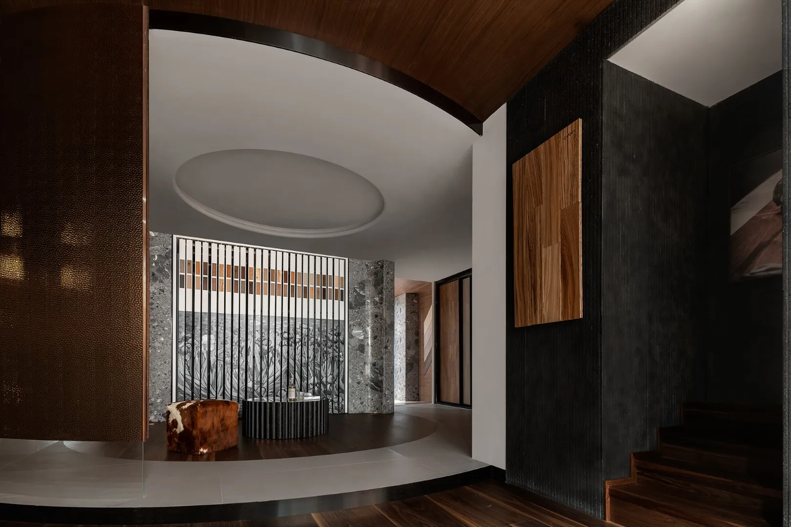 Гігантський виставковий зал на підлозі від DHB Design у Ченду, Китай Гігантський виставковий зал на підлозі від DHB Design у Ченду, Китай