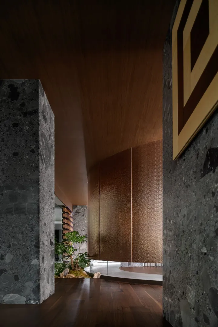 Гігантський виставковий зал на підлозі від DHB Design у Ченду, Китай Гігантський виставковий зал на підлозі від DHB Design у Ченду, Китай