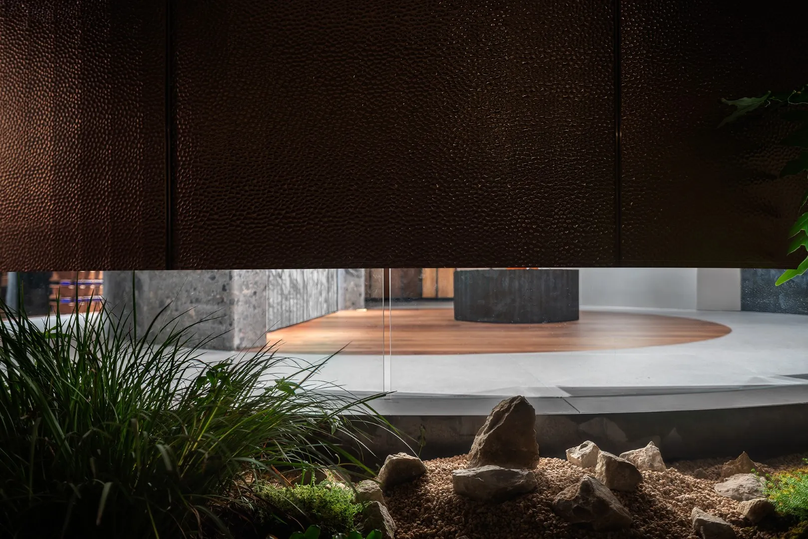 Гігантський виставковий зал на підлозі від DHB Design у Ченду, Китай Гігантський виставковий зал на підлозі від DHB Design у Ченду, Китай