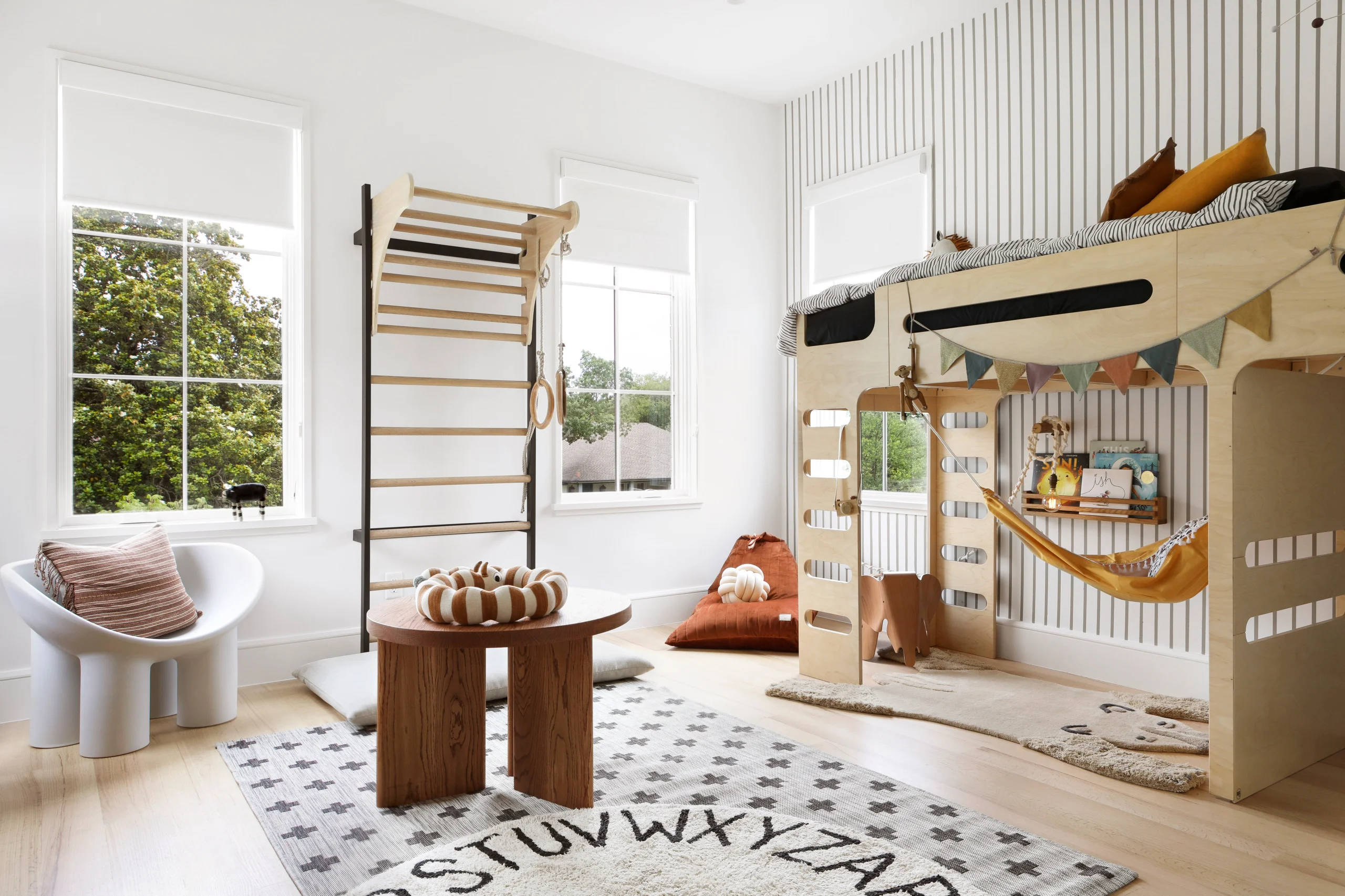 13. Hokday Embankment