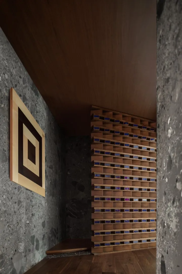 Гігантський виставковий зал на підлозі від DHB Design у Ченду, Китай Гігантський виставковий зал на підлозі від DHB Design у Ченду, Китай